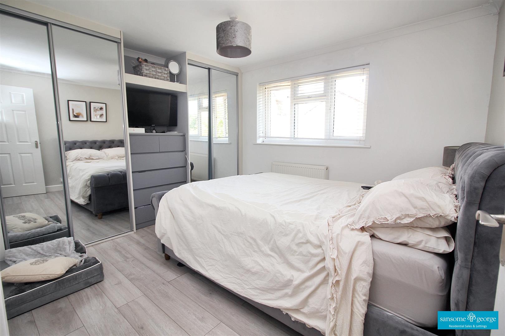 Warbreck Drive, Tilehurst, Reading